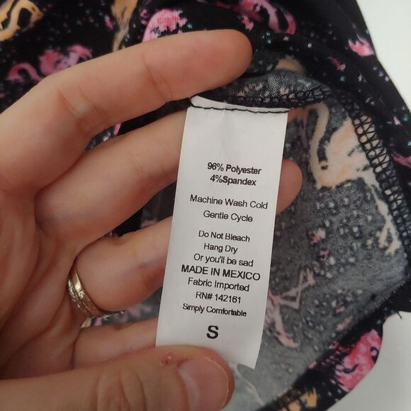 Lularoe Flamingo Print Raglan Sleeve Top Size S - Picture 6 of 6